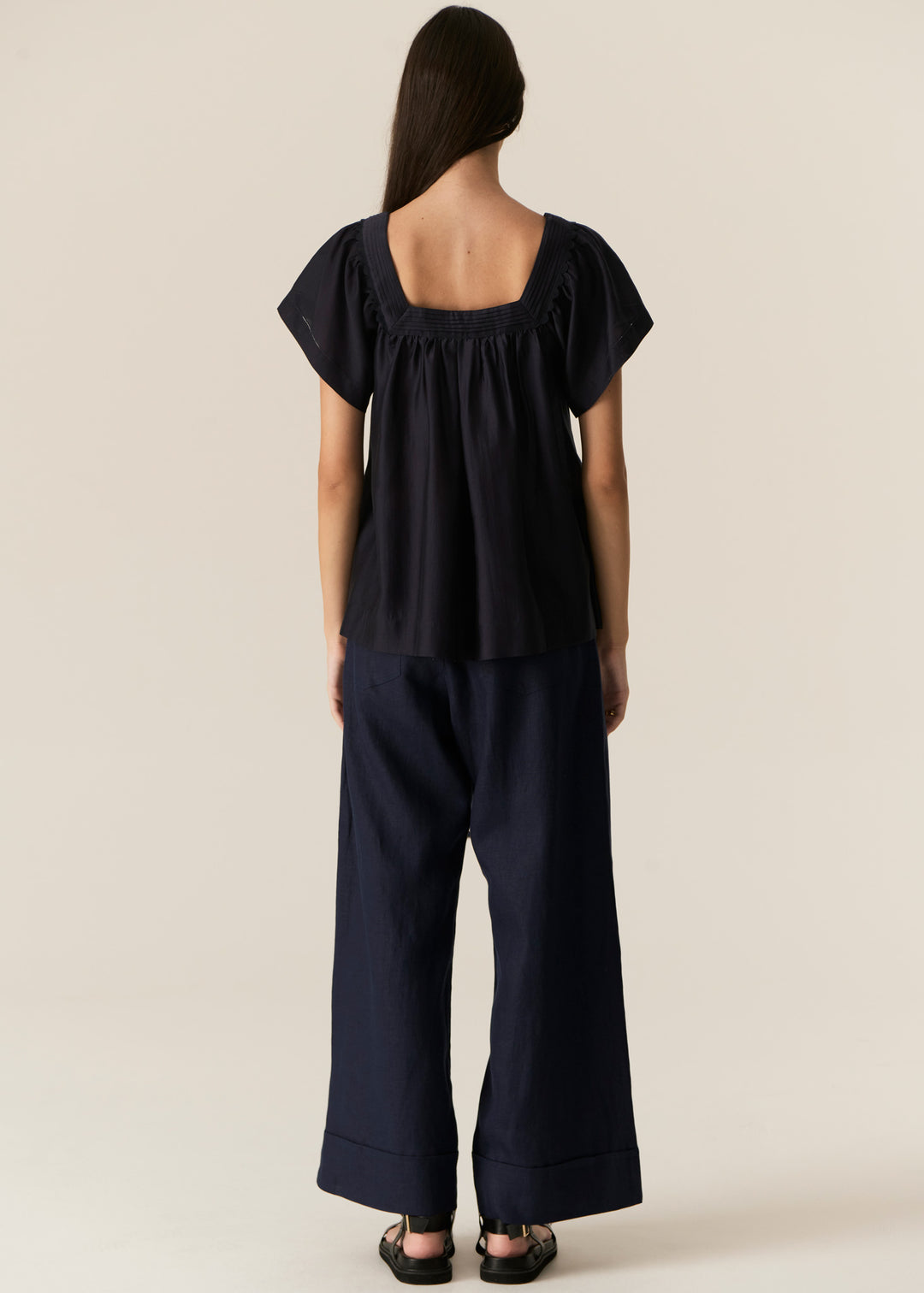 POL Clothing | Elea Smocked Top | Ink