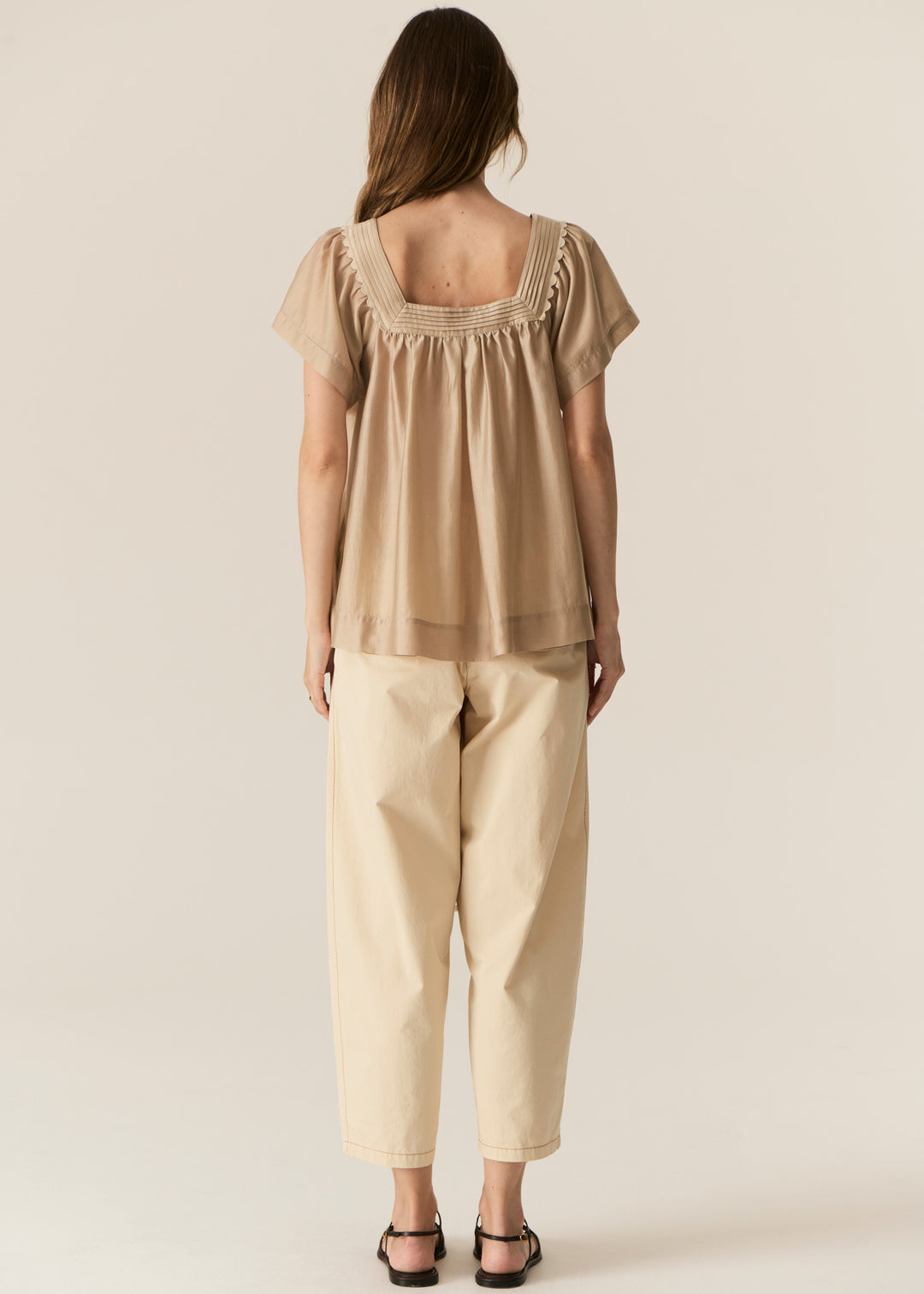 POL Clothing | Elea Smocked Top | Pebble