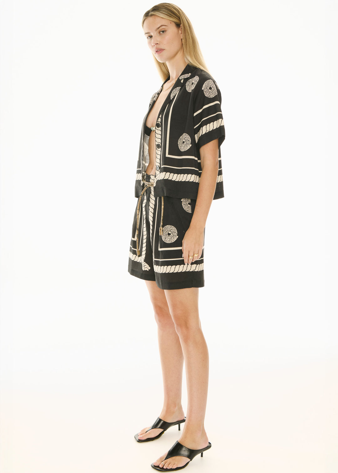 POL Clothing | Tangle Shirt | Black/Pebble