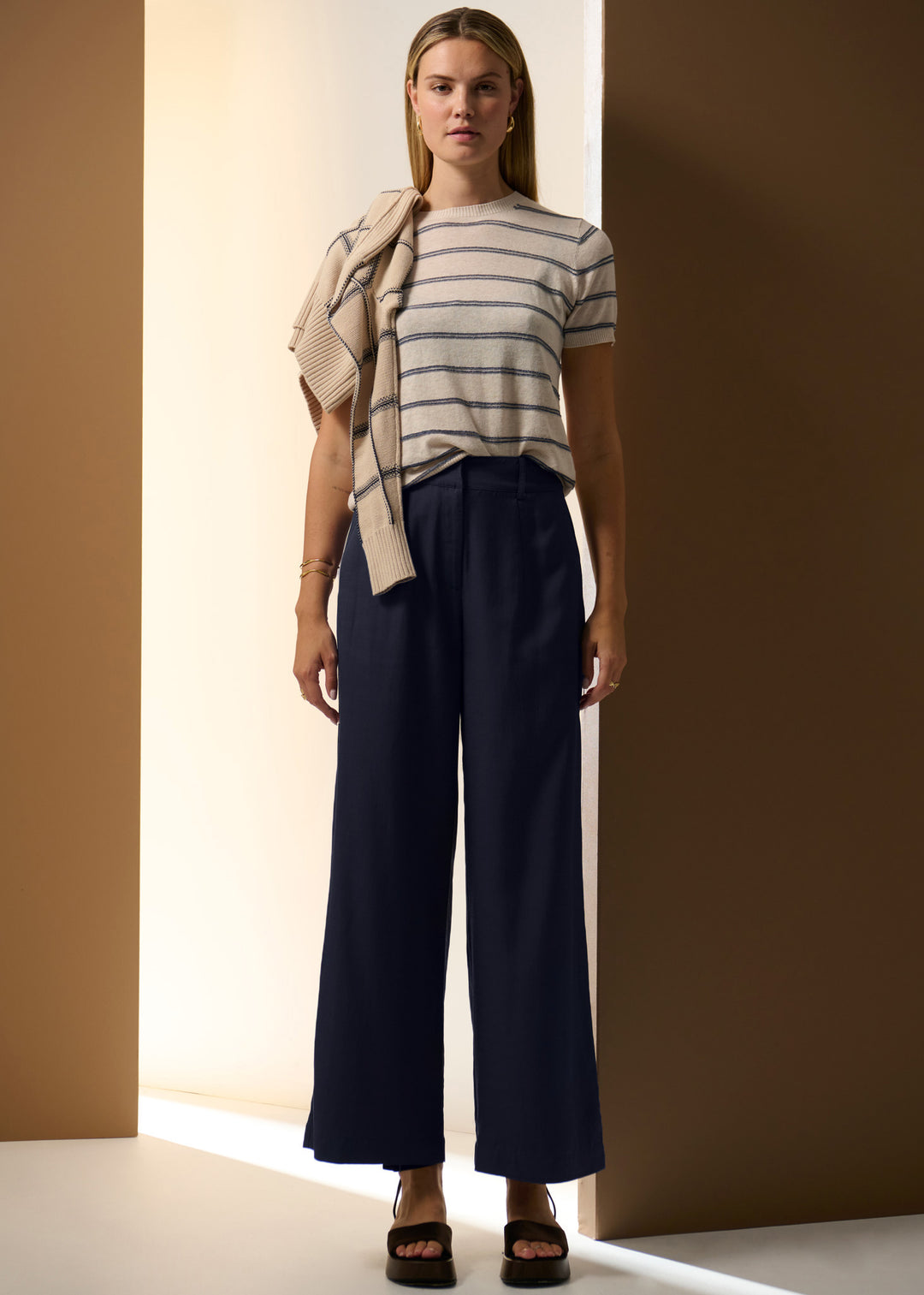 POL Clothing | Sable Tee Stripe | Pebble / Blue - Dutch Hideout