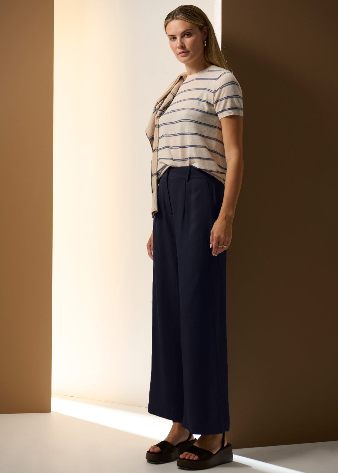 POL Clothing | Sable Tee Stripe | Pebble / Blue - Dutch Hideout