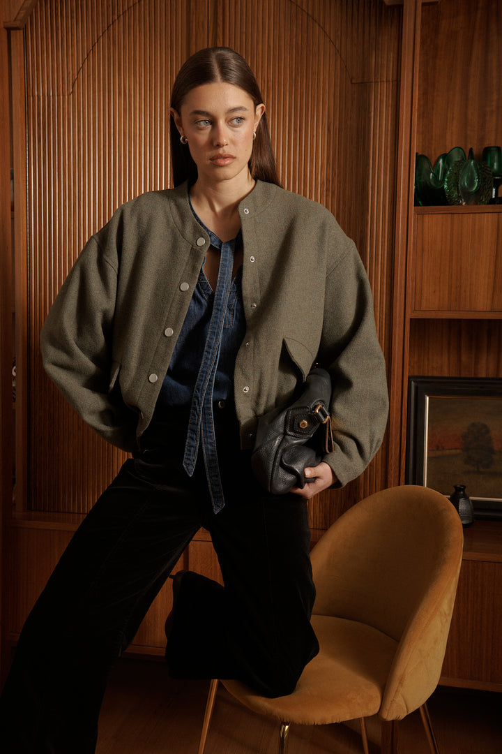 Kireina | Peyton Bomber | Khaki - Dutch Hideout