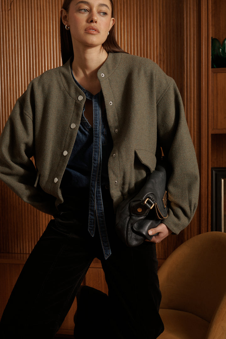 Kireina | Peyton Bomber | Khaki - Dutch Hideout
