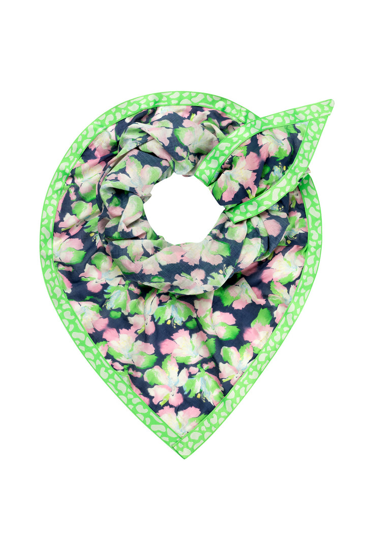 Pom Amsterdam | Shawl | Candice Lilies Blue