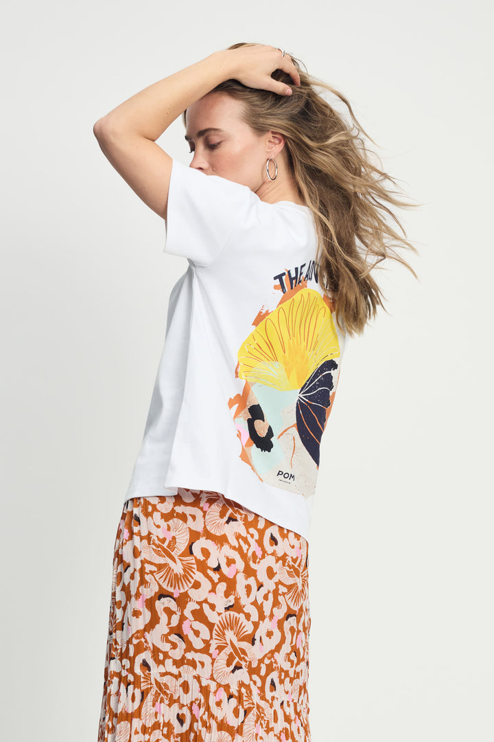 Pom Amsterdam | Tshirt The Adventurist | White