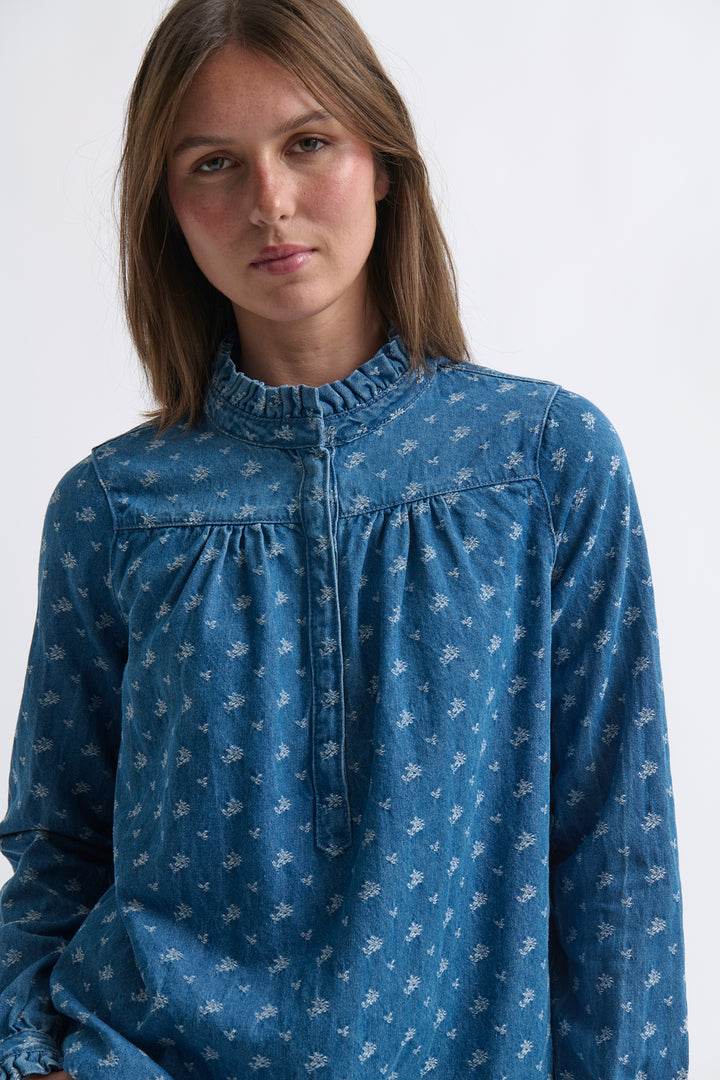Kireina | Tamara Shirt | Denim w/Flower - Dutch Hideout