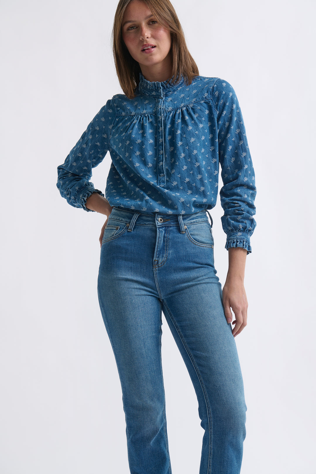 Kireina | Tamara Shirt | Denim w/Flower - Dutch Hideout