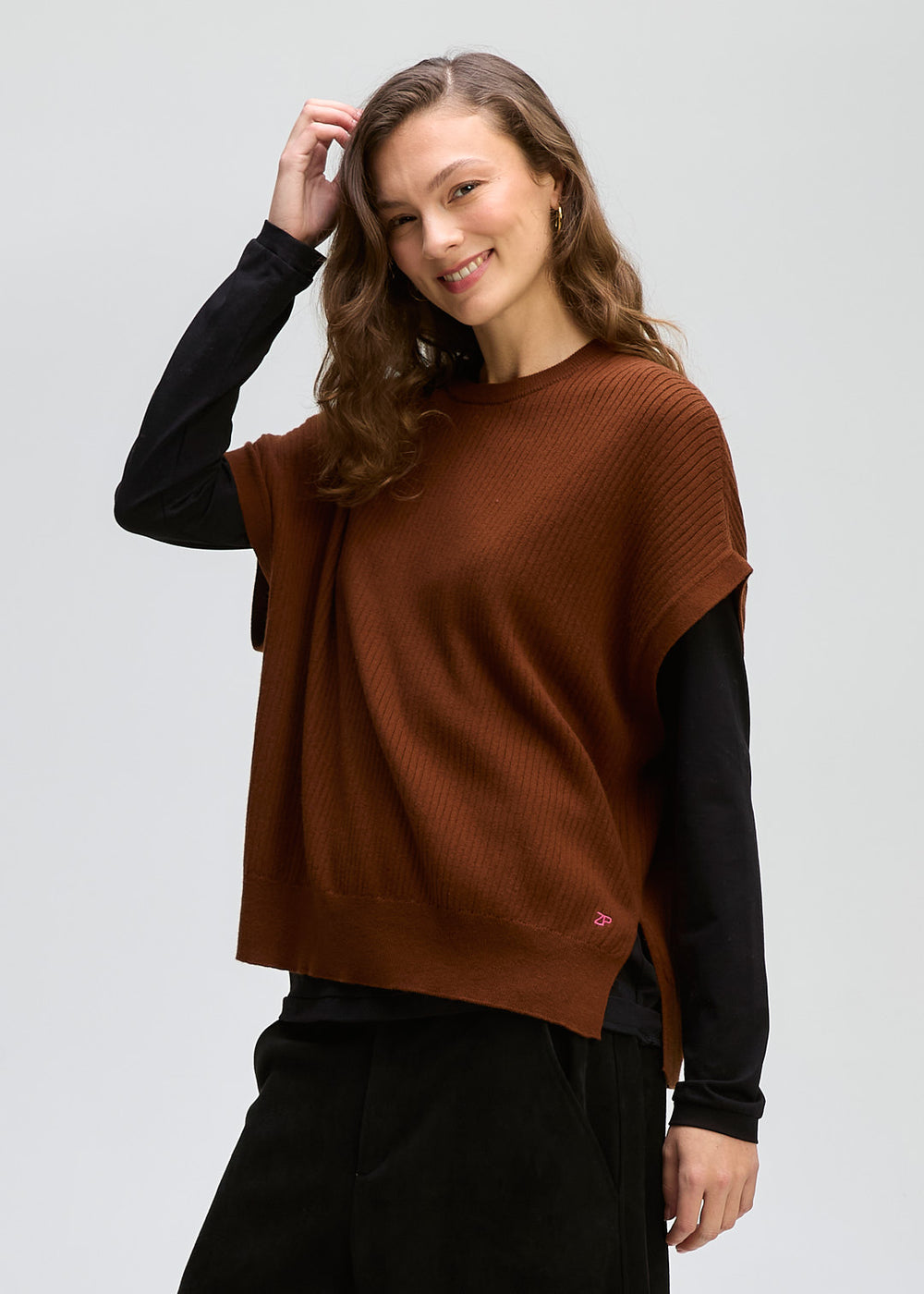 Zaket & Plover | Sleeveless Crew Essential | Chestnut - Dutch Hideout