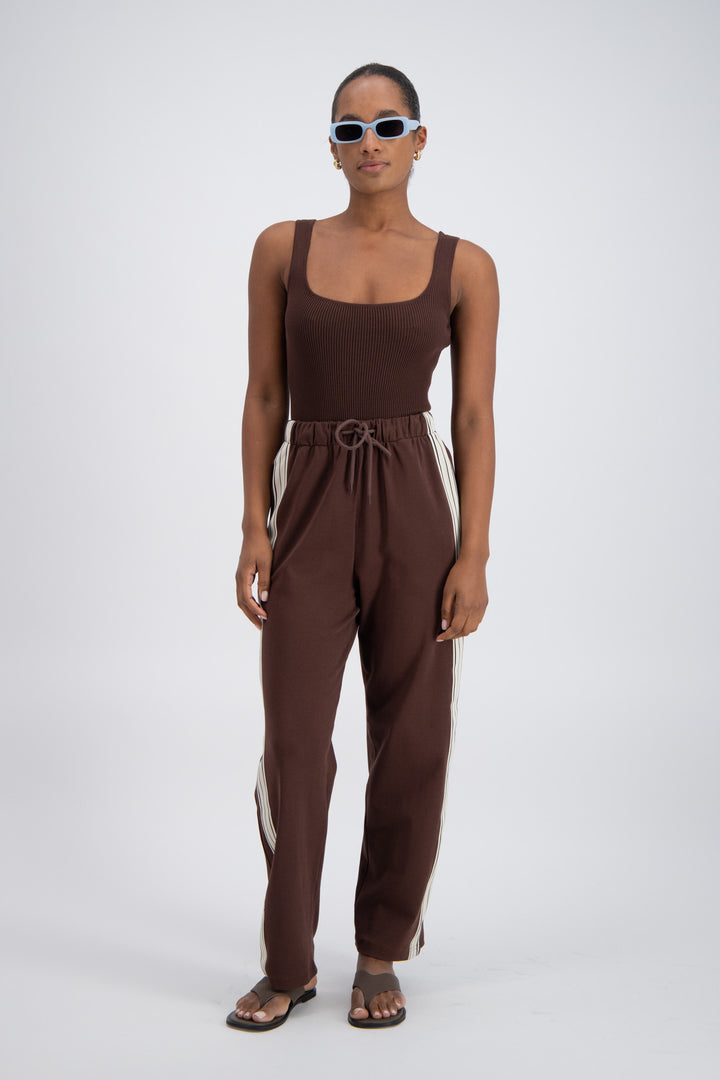 Jasmine Alexa | Panarea Trackpant | Brown