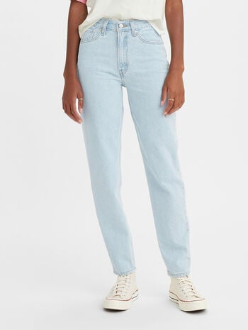 LEVI’S 80’S MOM JEANS